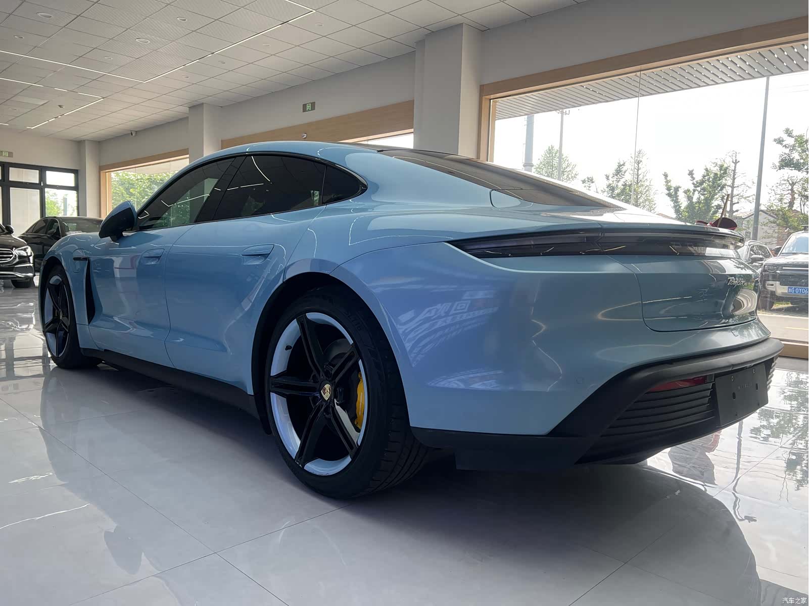 Porsche Taycan, 2021 8
