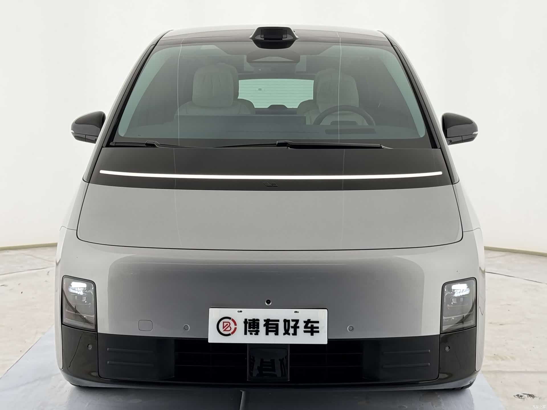 Li Auto MEGA, 2024 3