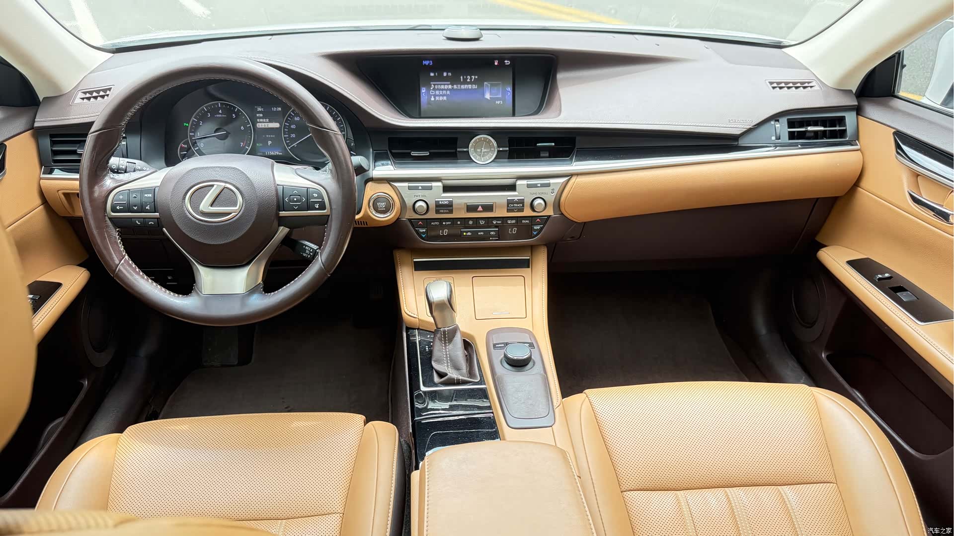 Lexus ES, 2016 11