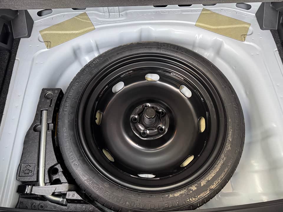 Volkswagen T-ROC exploring Songs