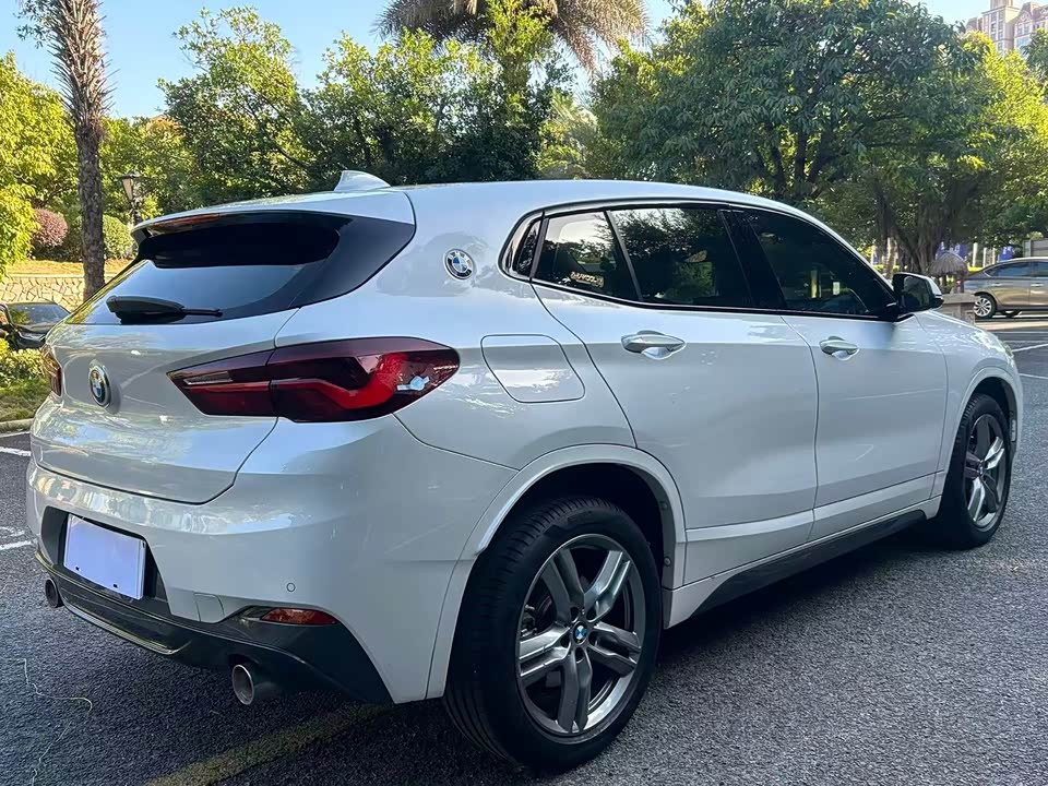 BMW X2