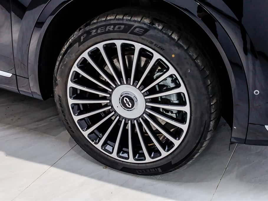 AITO Ask the world M8