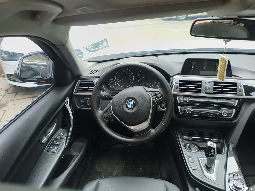 BMW 3 Series, 2016 11