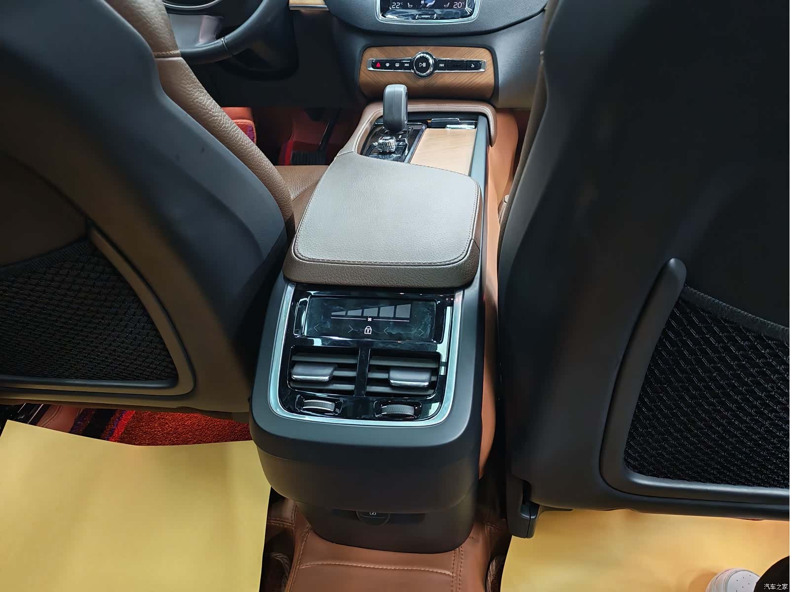 Volvo XC90, 2022 14