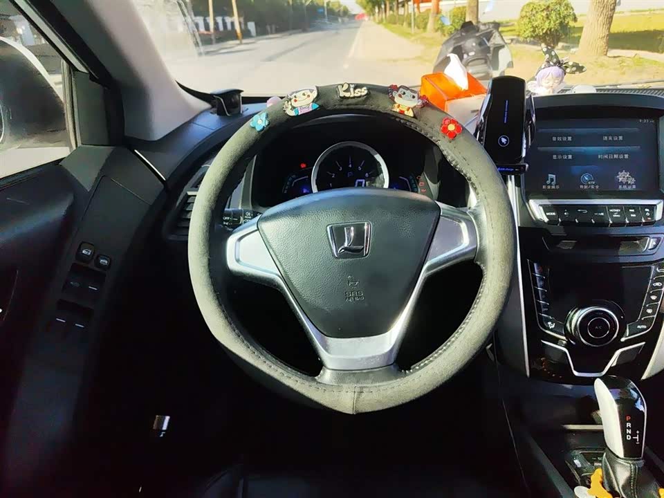 Luxgen Excellent 6 SUV