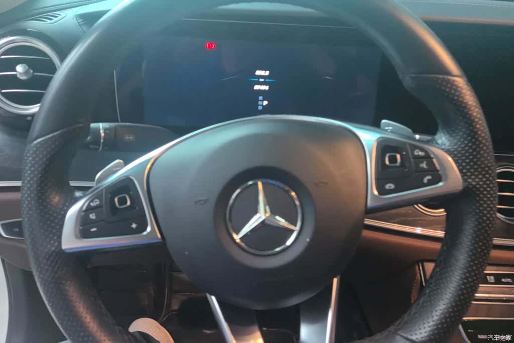 Mercedes-Benz E-Class, 2018 15