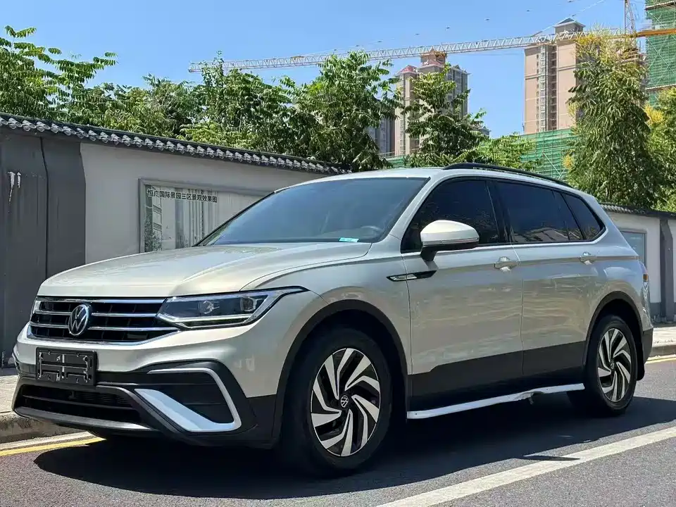 Volkswagen Tiguan L