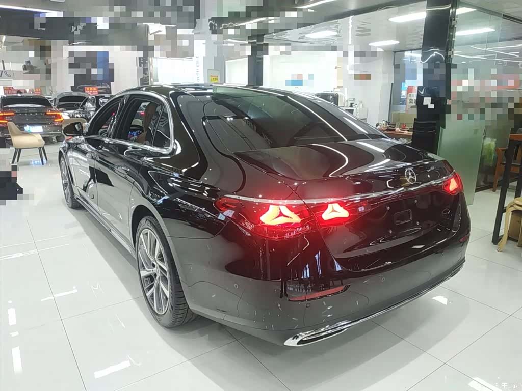 Mercedes-Benz E-Class, 2024 23