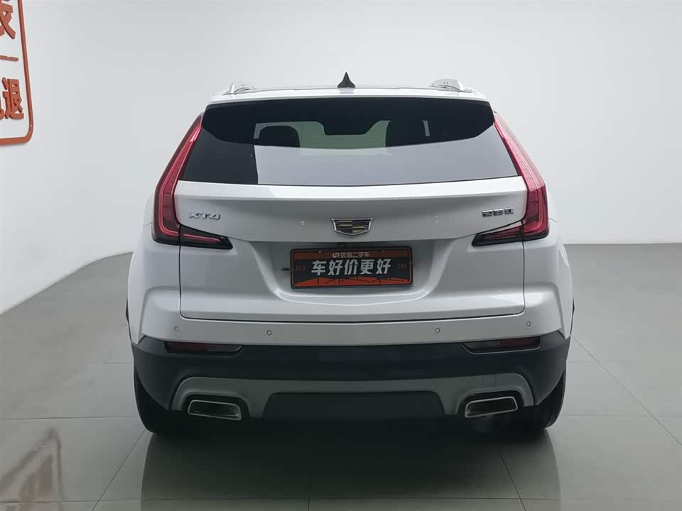 Cadillac XT4