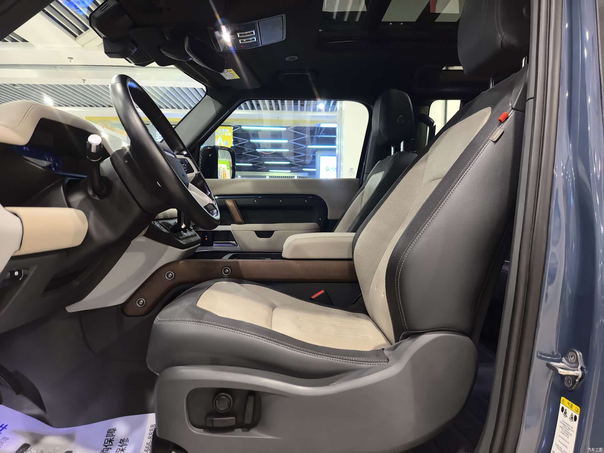 Land Rover Defender, 2022 4