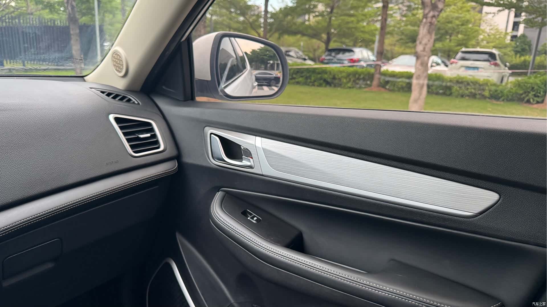 Geely X6, 2018 14