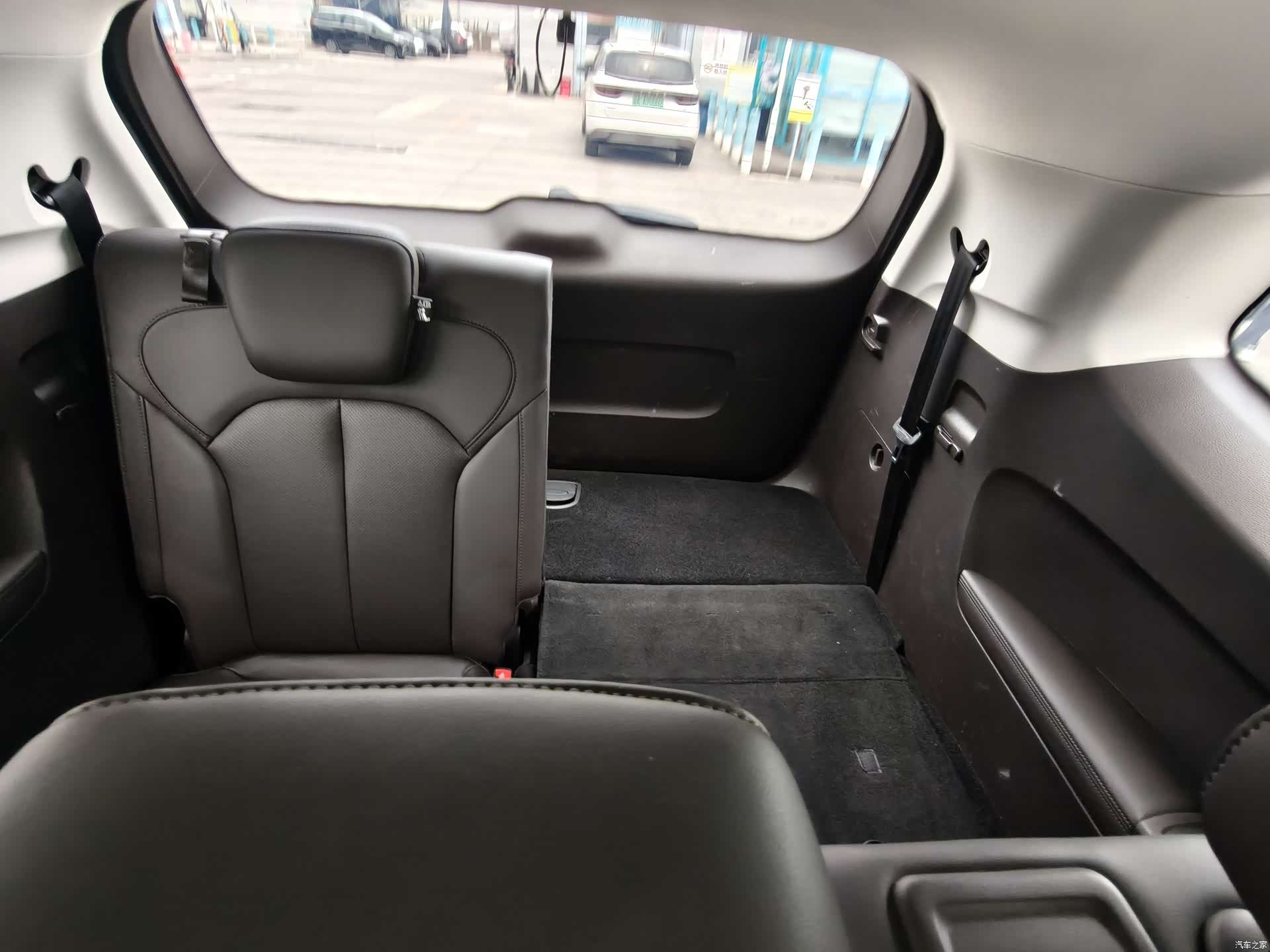 Roewe RX8, 2020 11