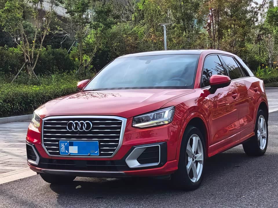 Audi Q2L