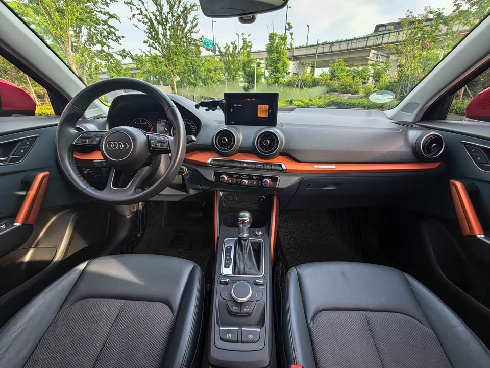 Audi Q2L