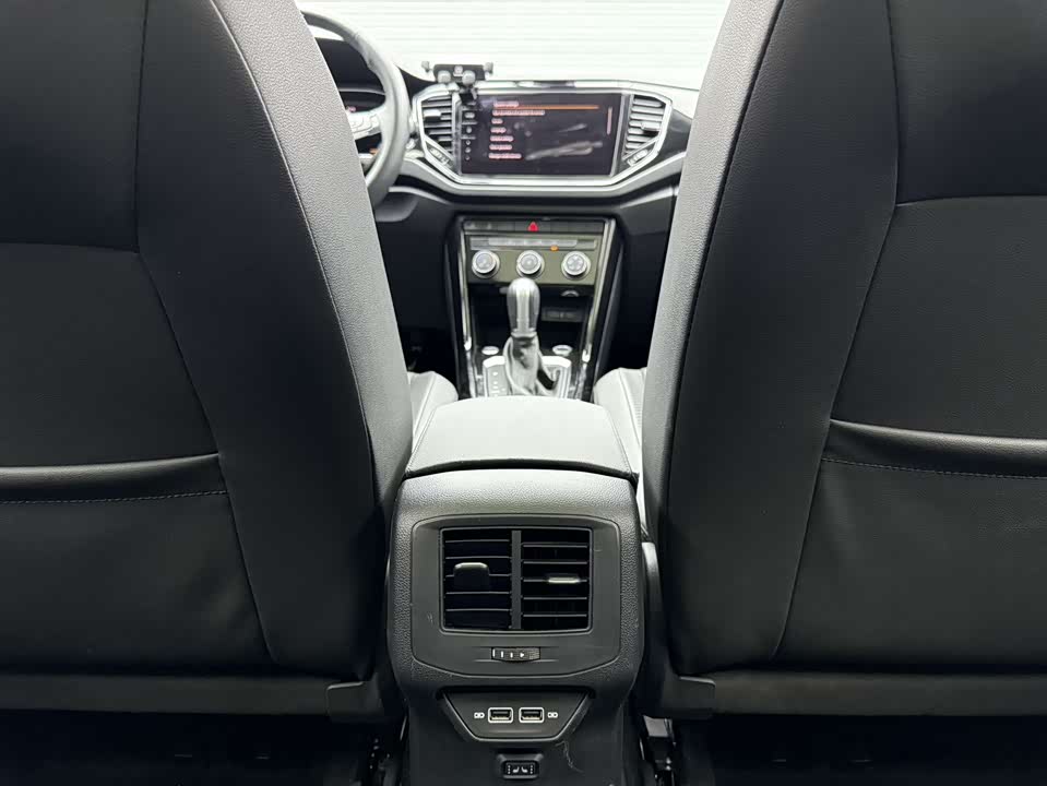 Volkswagen T-ROC exploring Songs