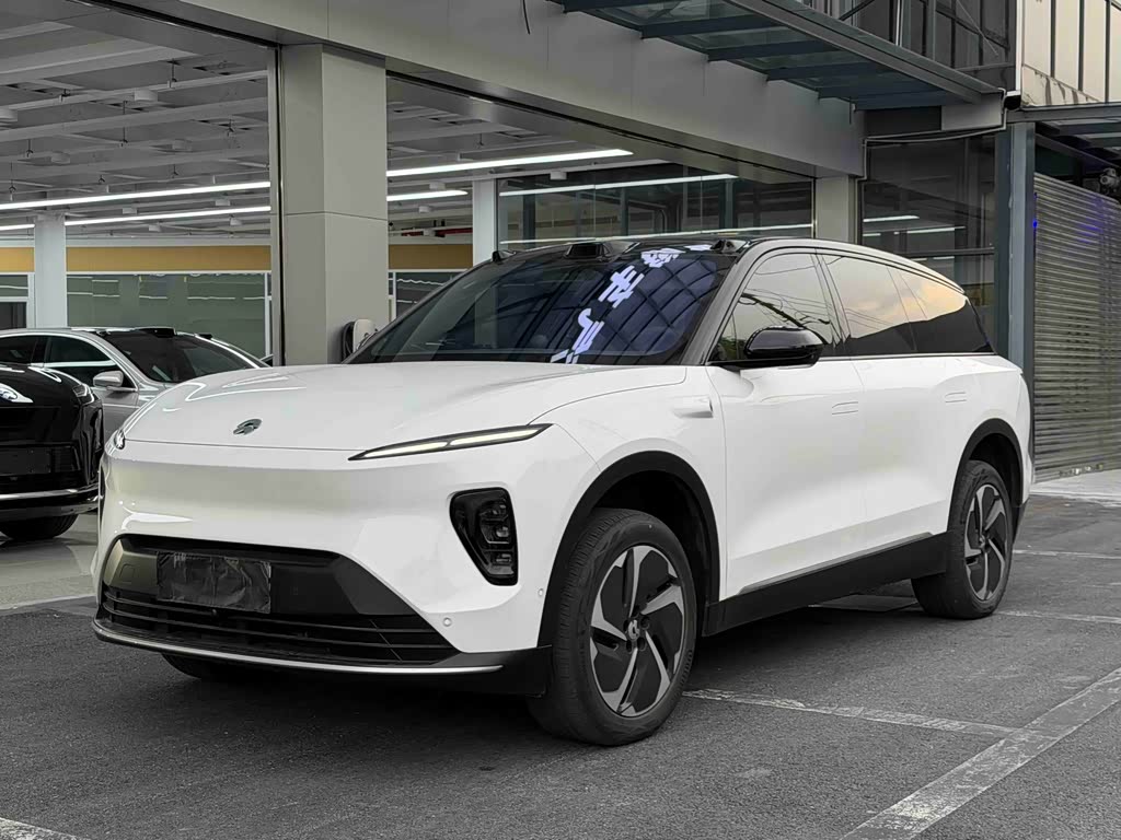 NIO ES8