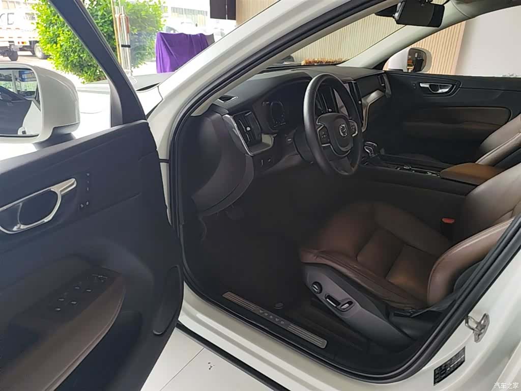 Volvo XC60, 2018 16
