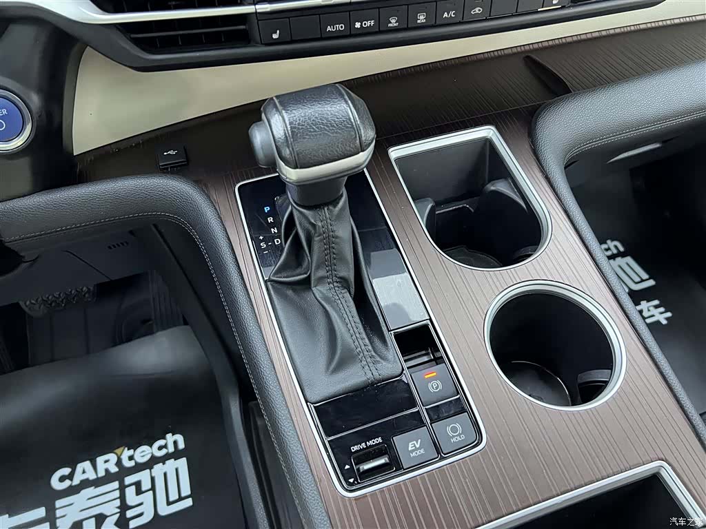 Toyota Granvia, 2024 21
