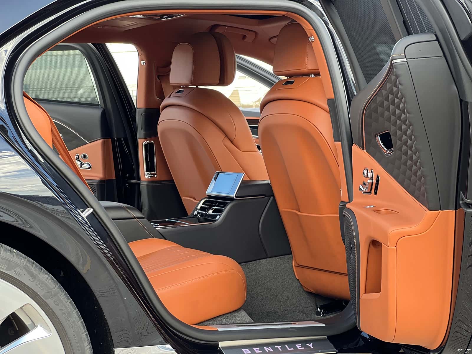 Bentley Flying Spur, 2022 8