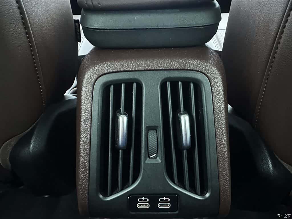 BMW X1, 2024 21