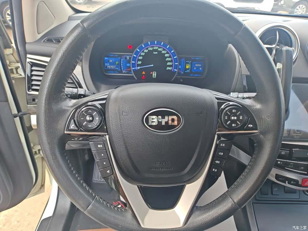 BYD S7, 2016 11