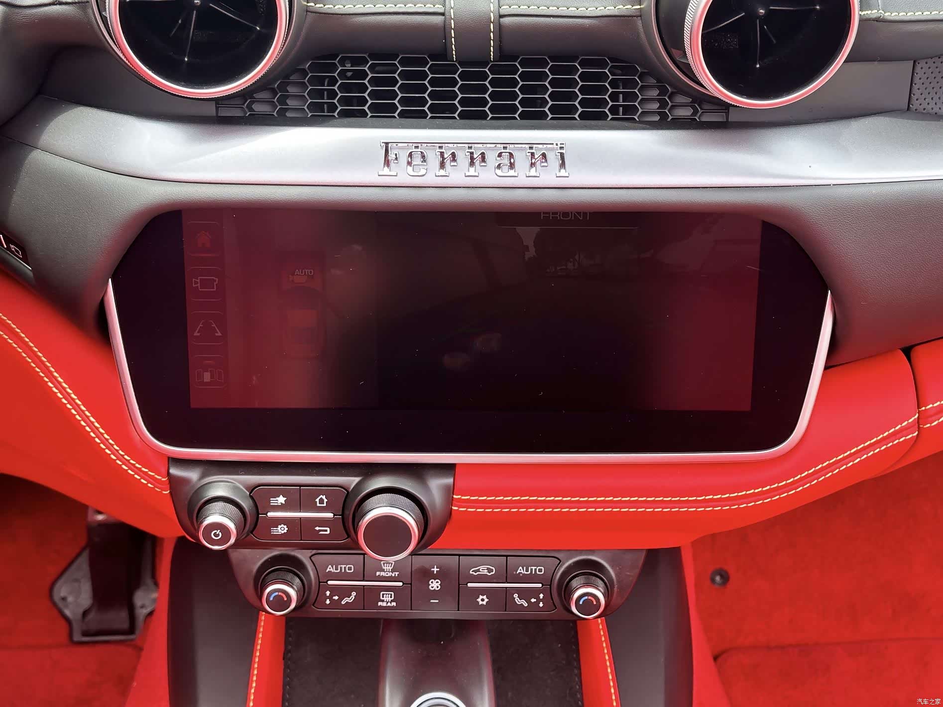 Ferrari Portofino, 2023 17