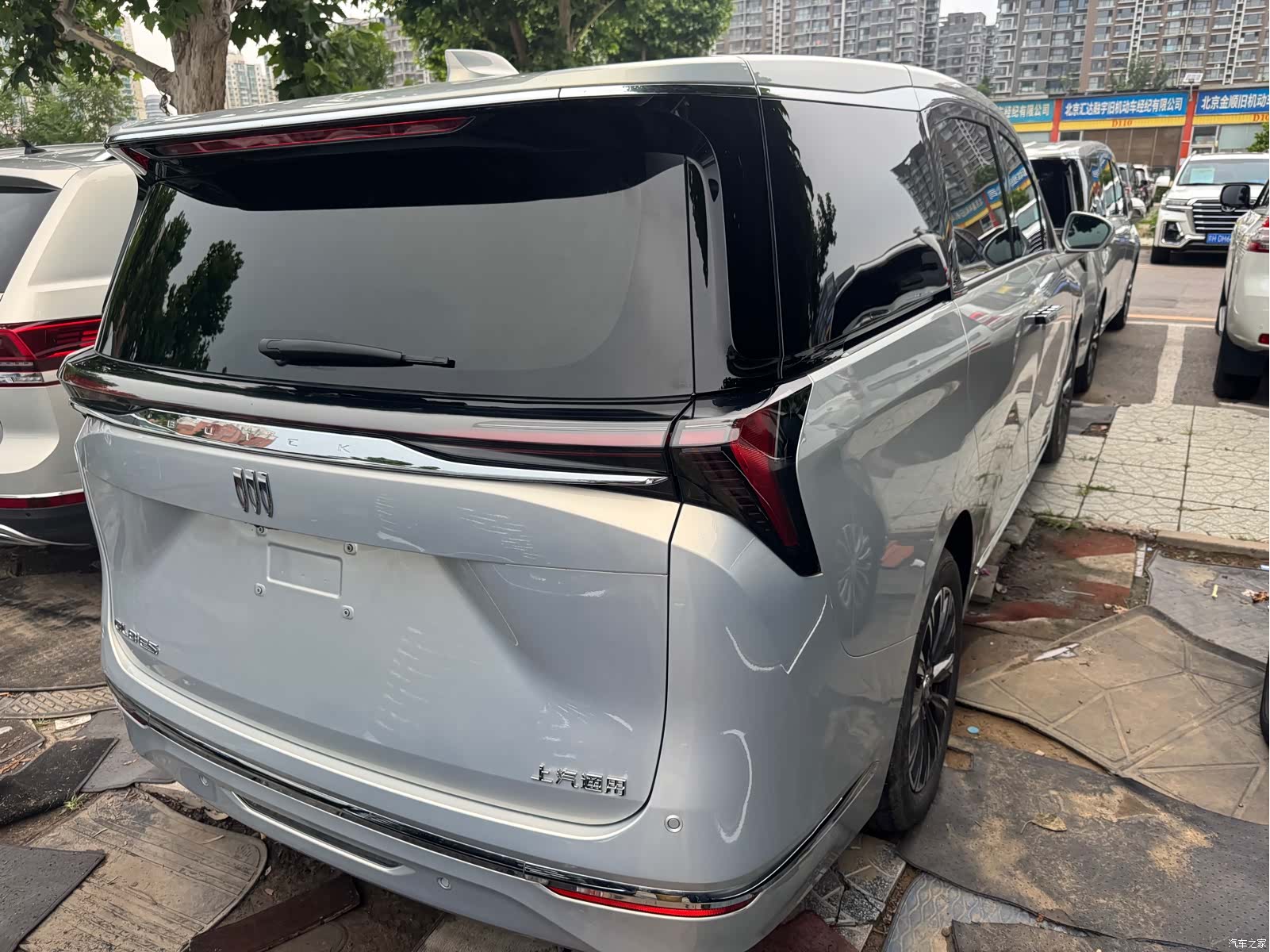 Buick GL8, 2025 10