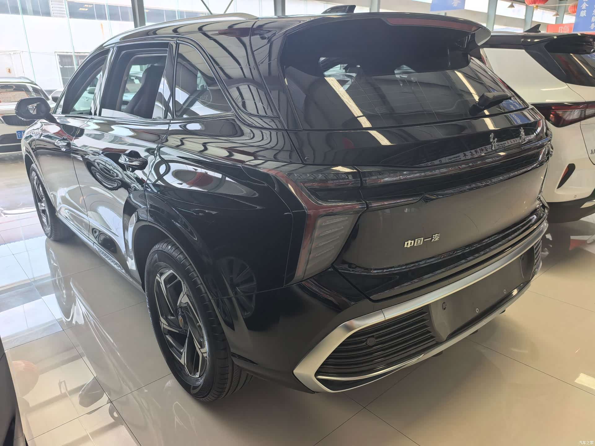 Hongqi HS3, 2024 все фото