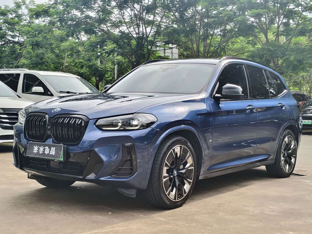 BMW iX3