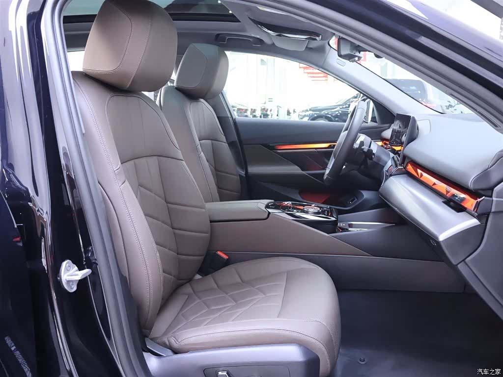 BMW 5 Series, 2026 20
