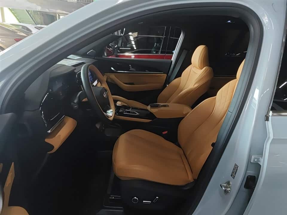 Geely Monjaro plug-in-hybrid