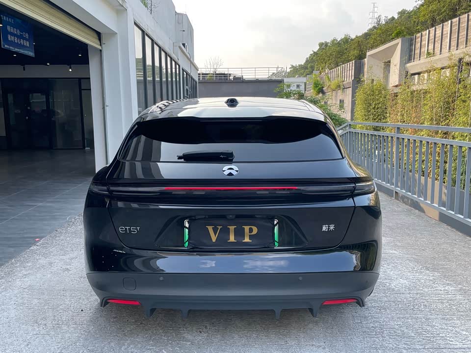 NIO ET5T