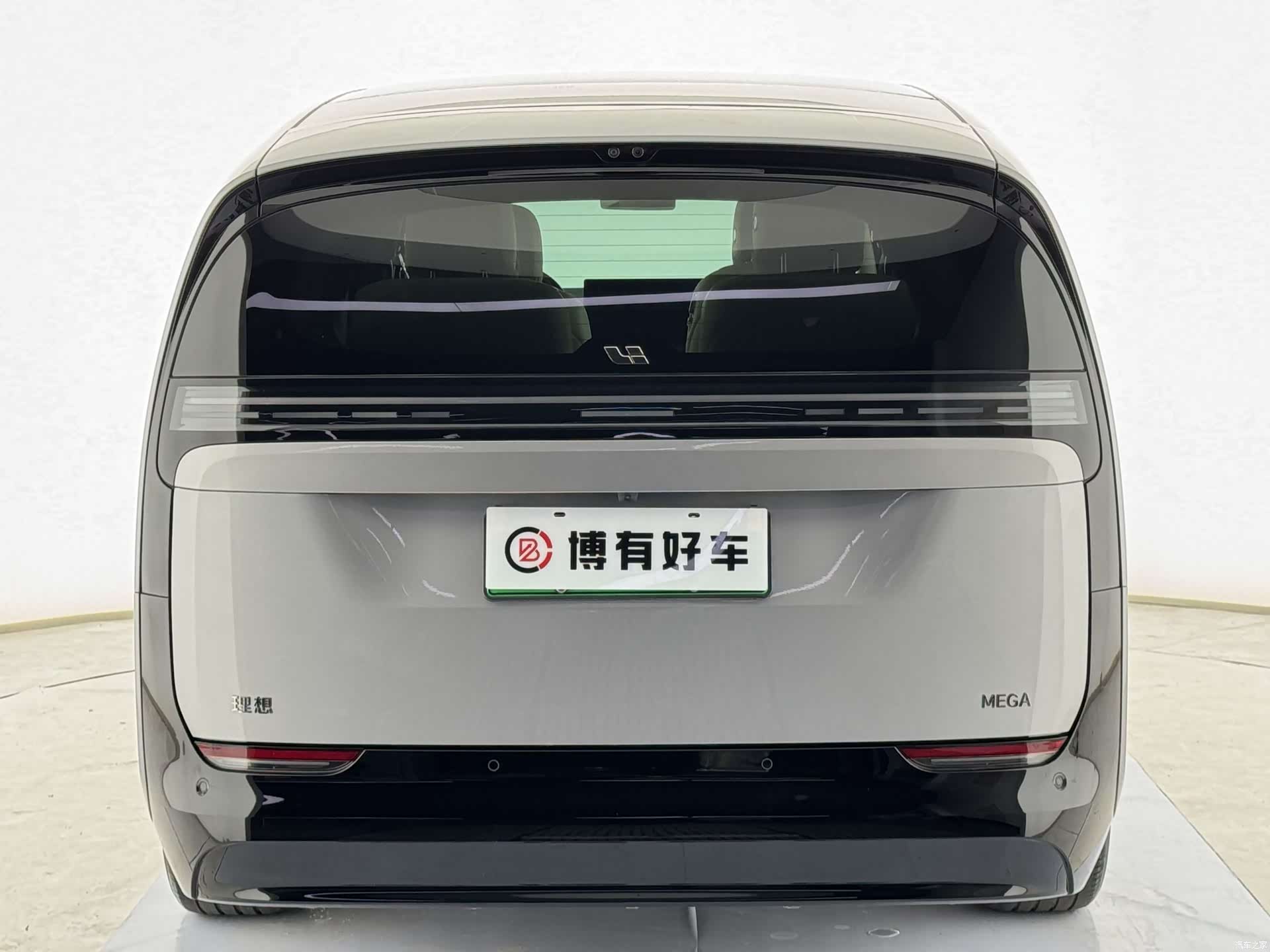Li Auto MEGA, 2024 14
