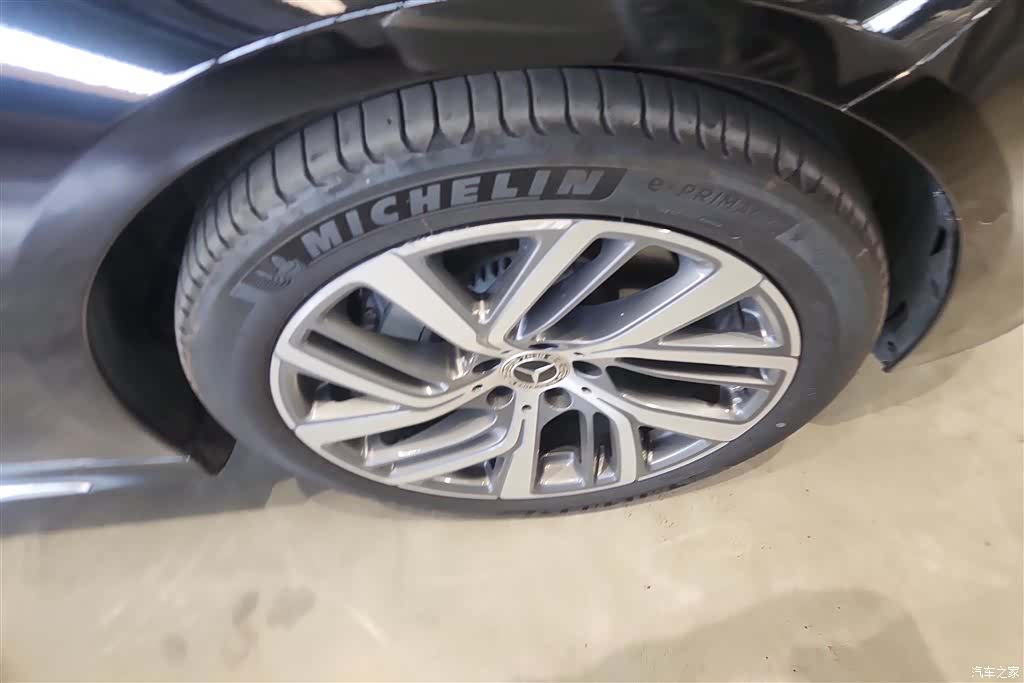 Mercedes-Benz E-Class, 2024 6