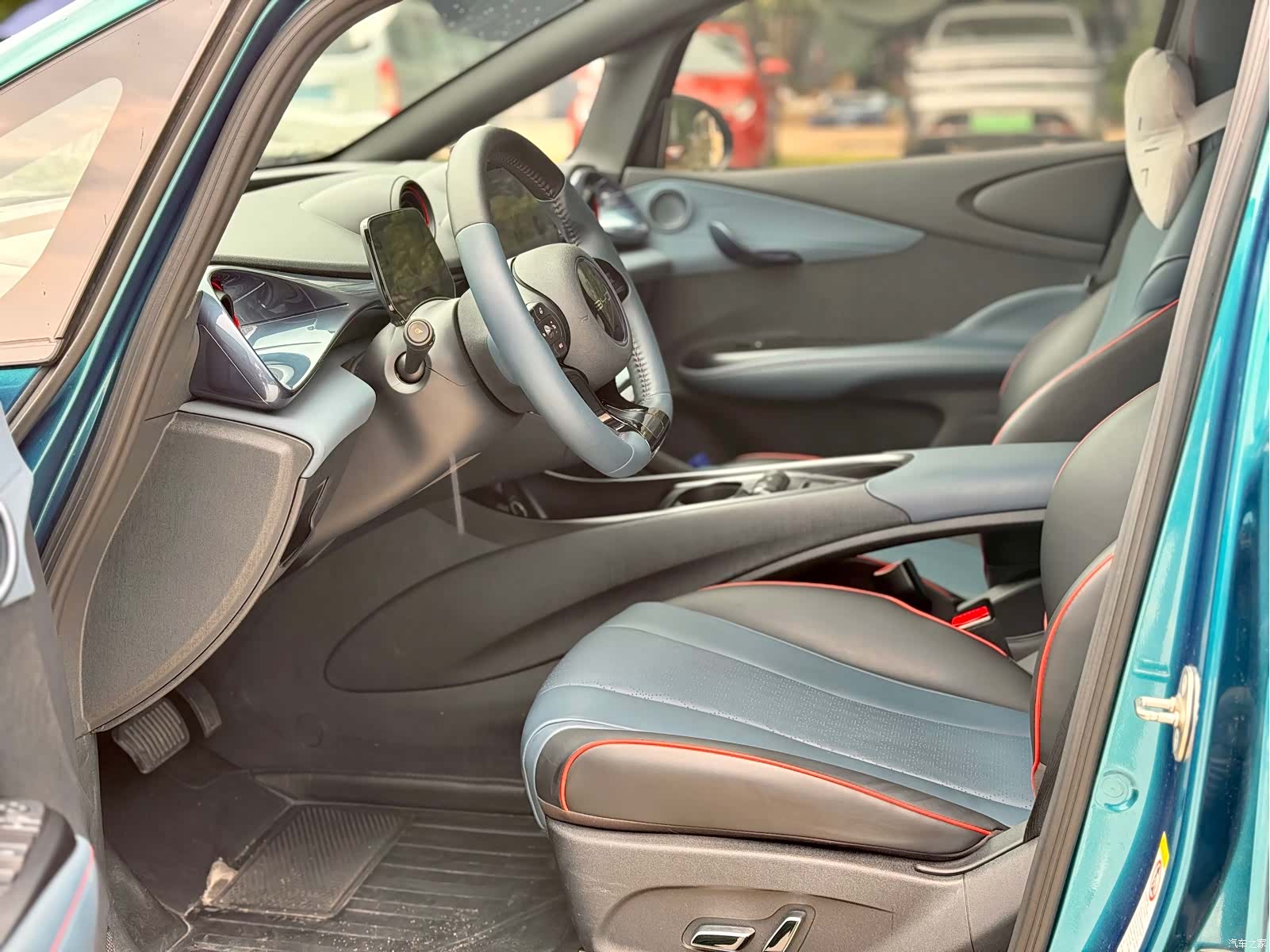 BYD Dolphin, 2022 6