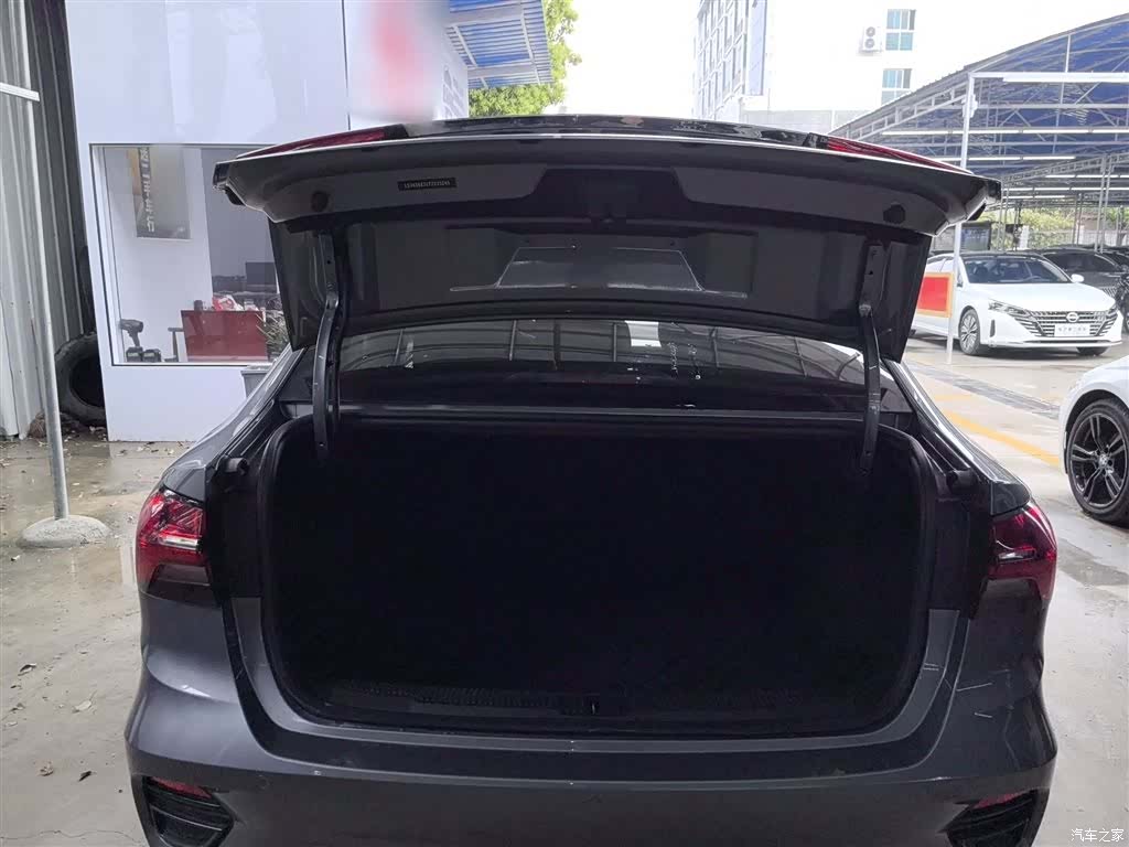 Roewe i5, 2023 19