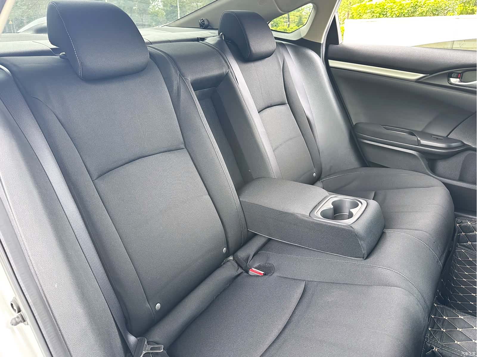 Honda Civic, 2019 16