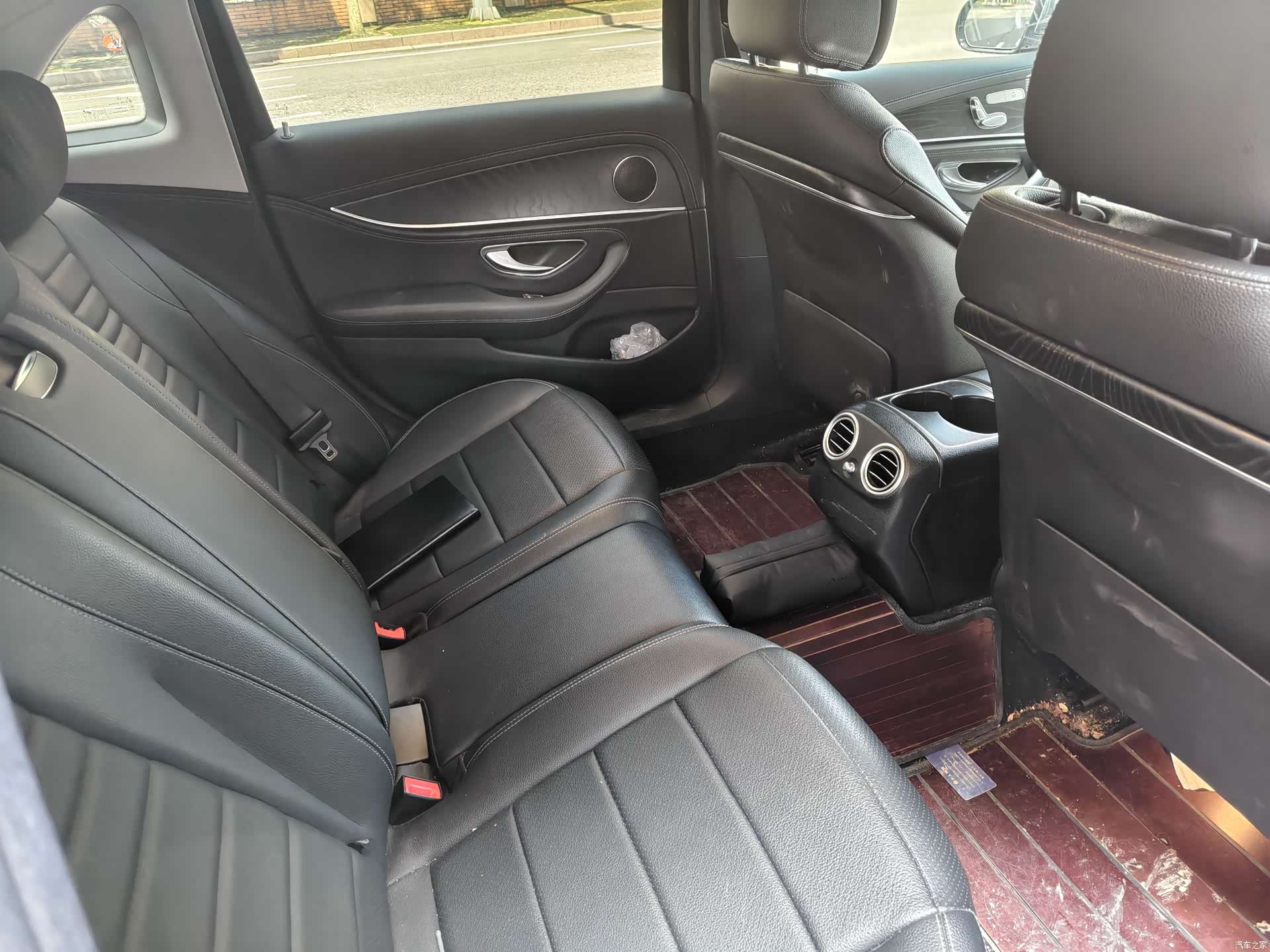 Mercedes-Benz E-Class, 2019 16
