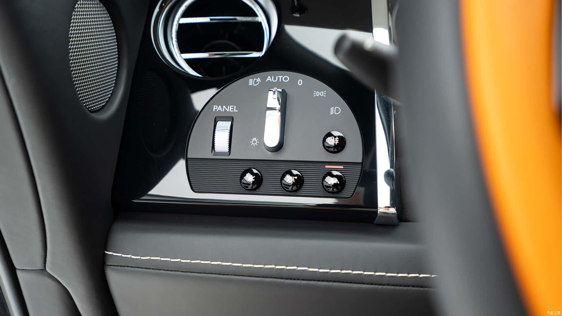 Rolls-Royce Wraith, 2016 4