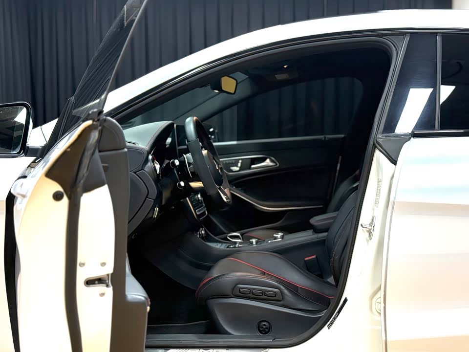 Mercedes-Benz CLA AMG