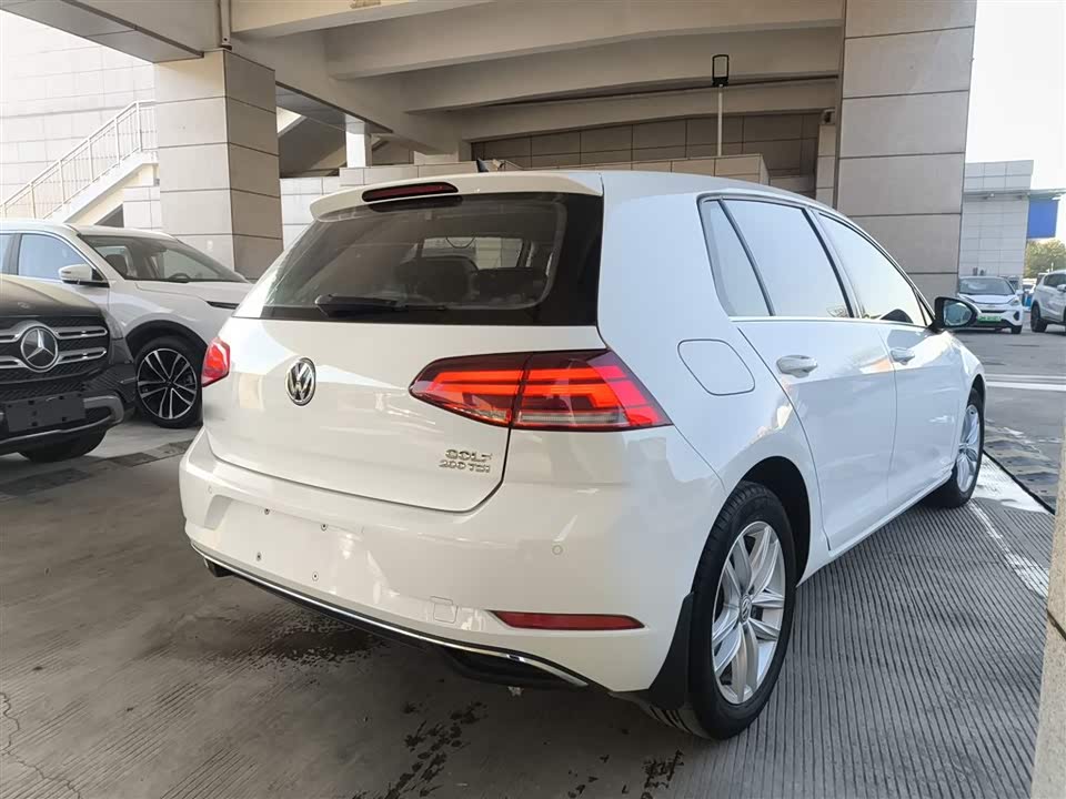 Volkswagen golf
