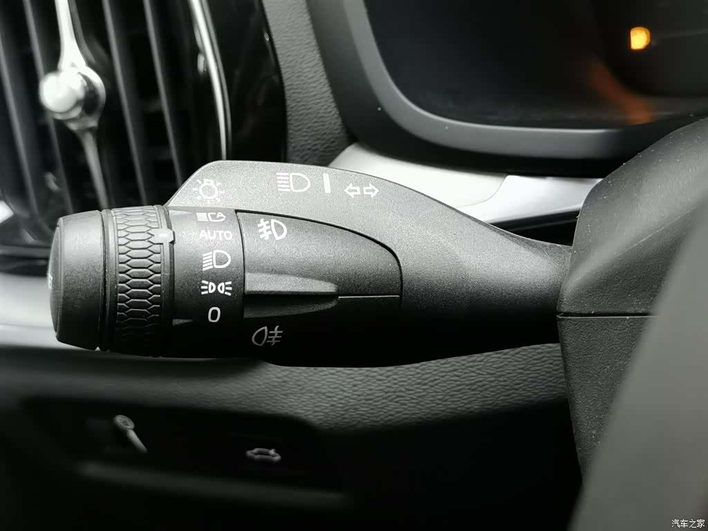 Volvo S60, 2020 21