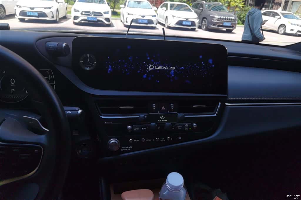 Lexus ES, 2024 13