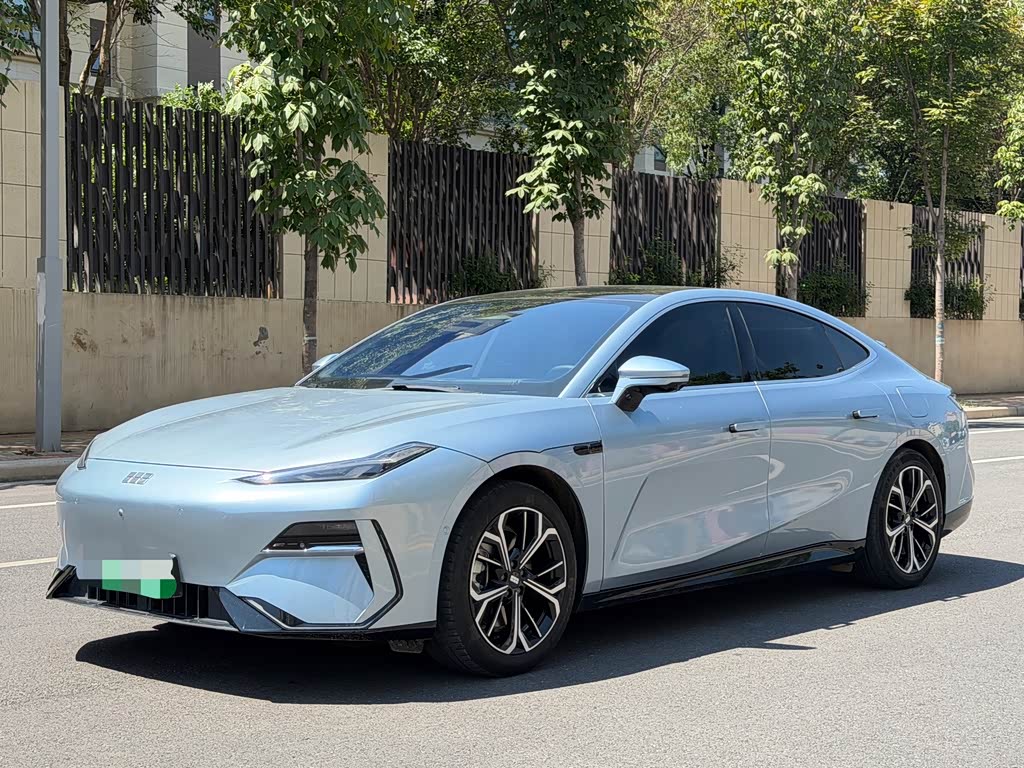 Geely Galaxy E8