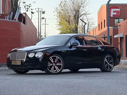 �������ַɳ� 2014�� 4.0T V8 ����