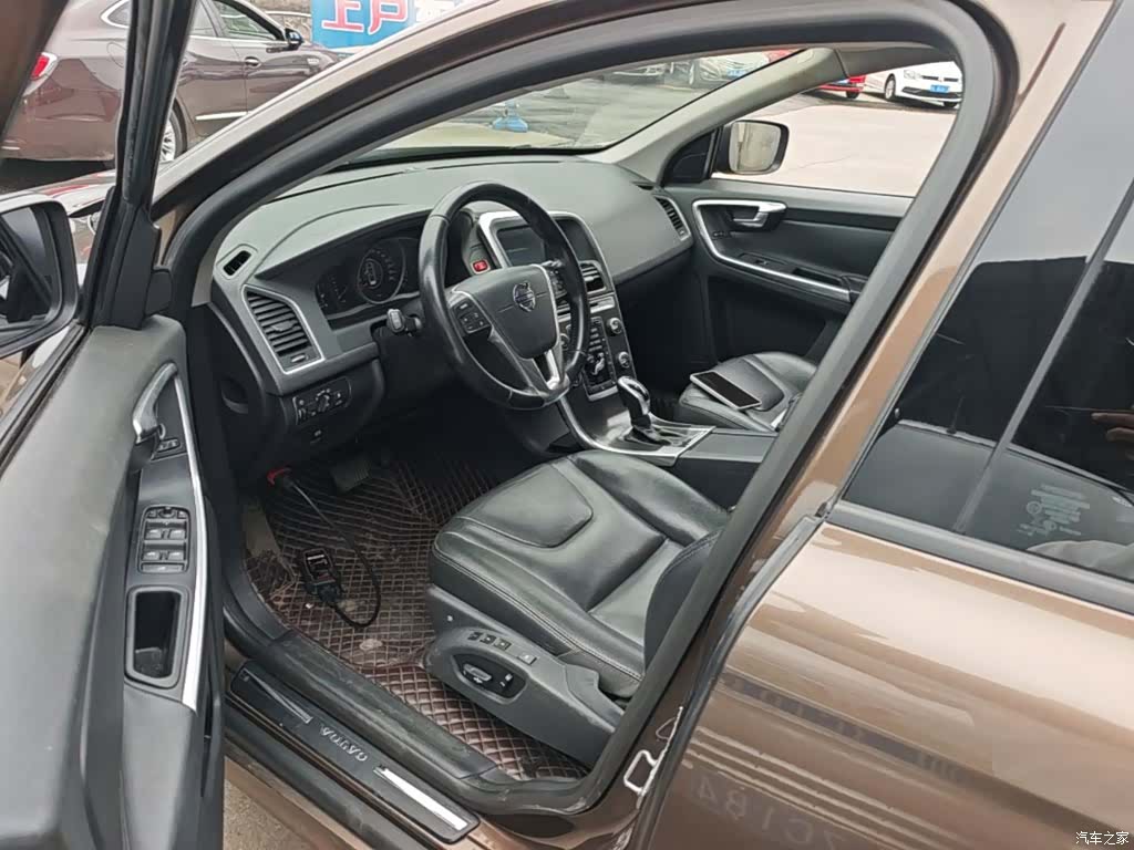 Volvo XC60, 2014 15