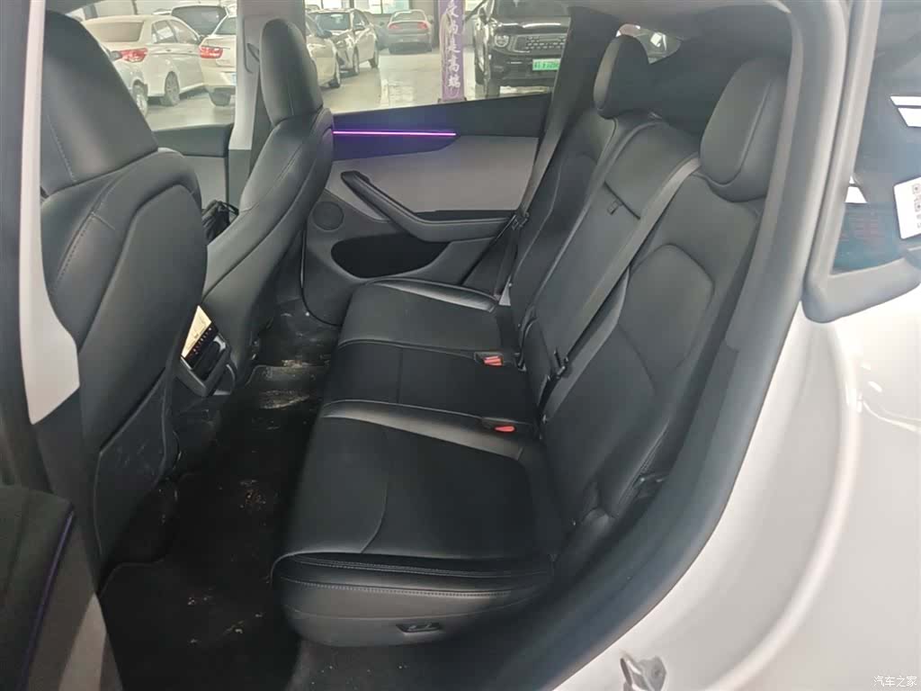 Tesla Model Y, 2025 17