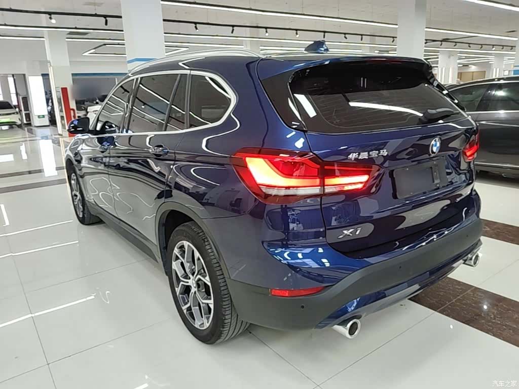 BMW X1, 2020 все фото
