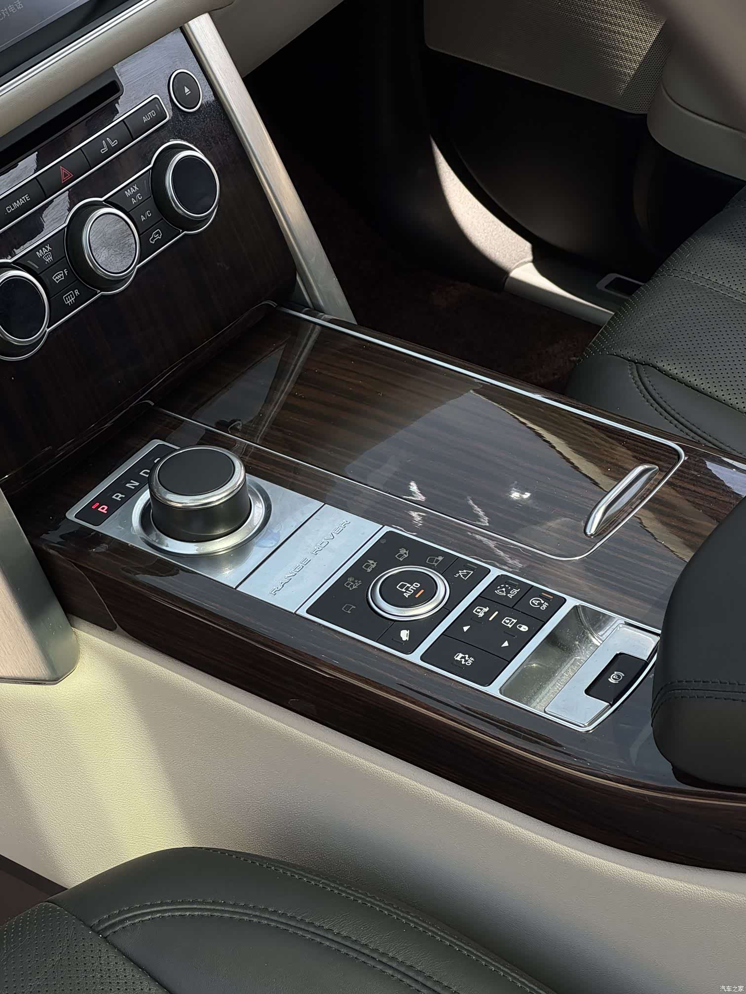 Land Rover Range Rover, 2015 12