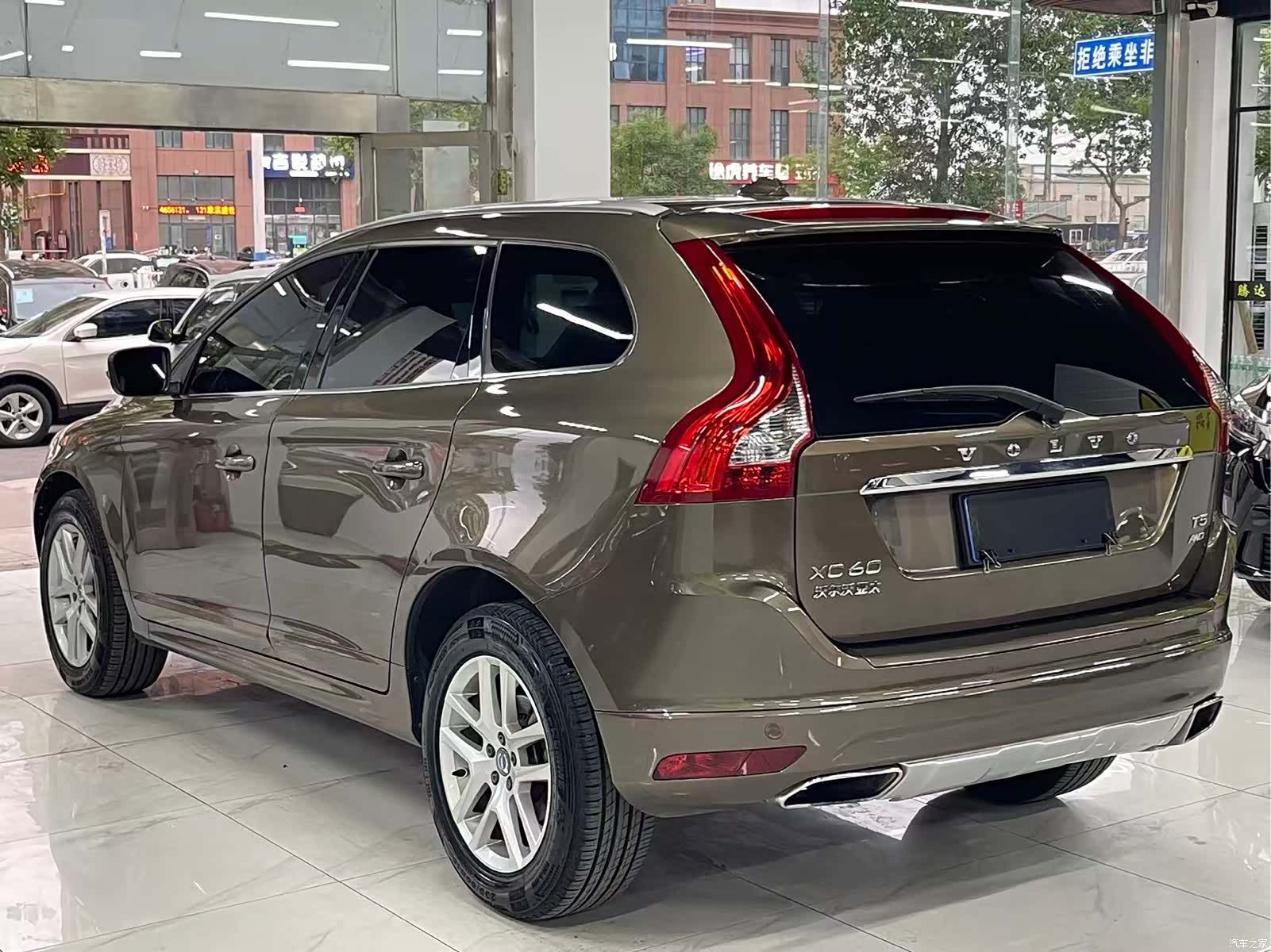 Volvo XC60, 2016 все фото